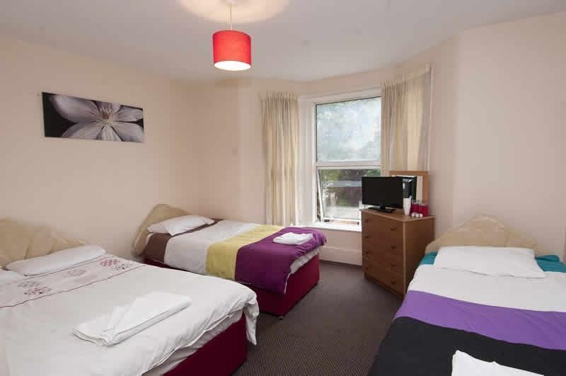 Travelodge London Stratford Hotel Экстерьер фото
